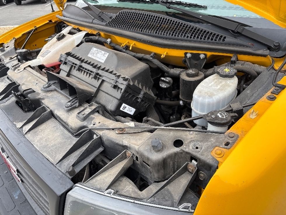 Light Duty Box Truck-Light and Medium Duty Trucks-GMC-2021-Savana G33903-Fontana-CA-97,987\n\t\tmiles-$ 27,750 - Image 23