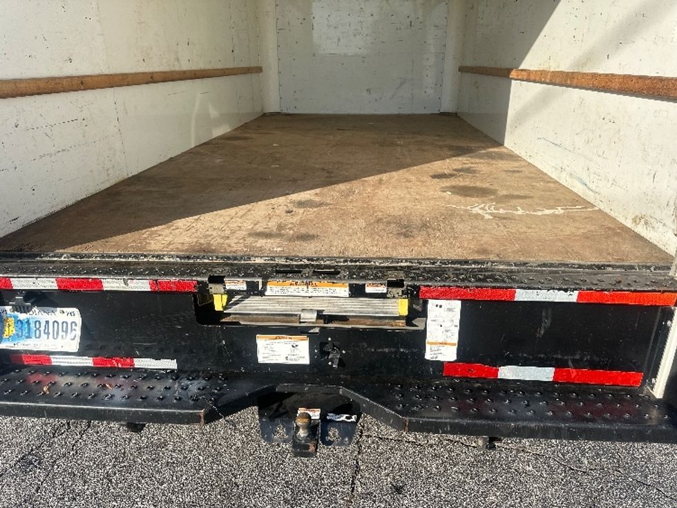 Light Duty Box Truck-Light and Medium Duty Trucks-GMC-2021-Savana G33903-Forest Park-GA-111,462\n\t\tmiles-$ 29,500 - Image 10