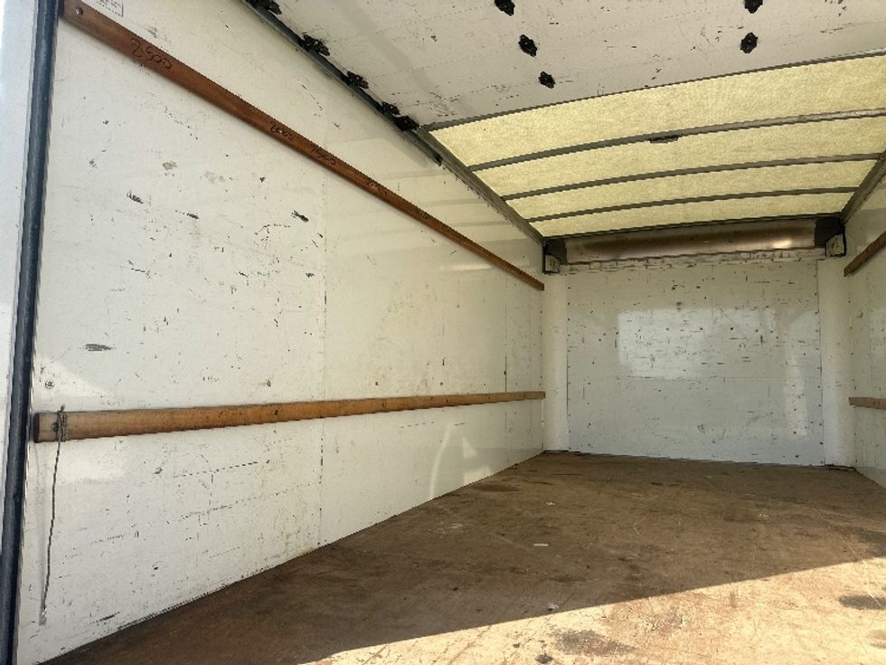 Light Duty Box Truck-Light and Medium Duty Trucks-GMC-2021-Savana G33903-Forest Park-GA-111,462\n\t\tmiles-$ 29,500 - Image 11