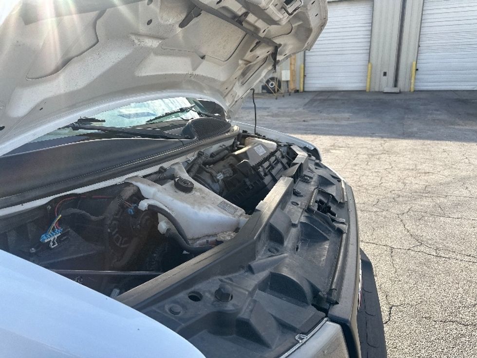 Light Duty Box Truck-Light and Medium Duty Trucks-GMC-2021-Savana G33903-Forest Park-GA-111,462\n\t\tmiles-$ 29,500 - Image 23