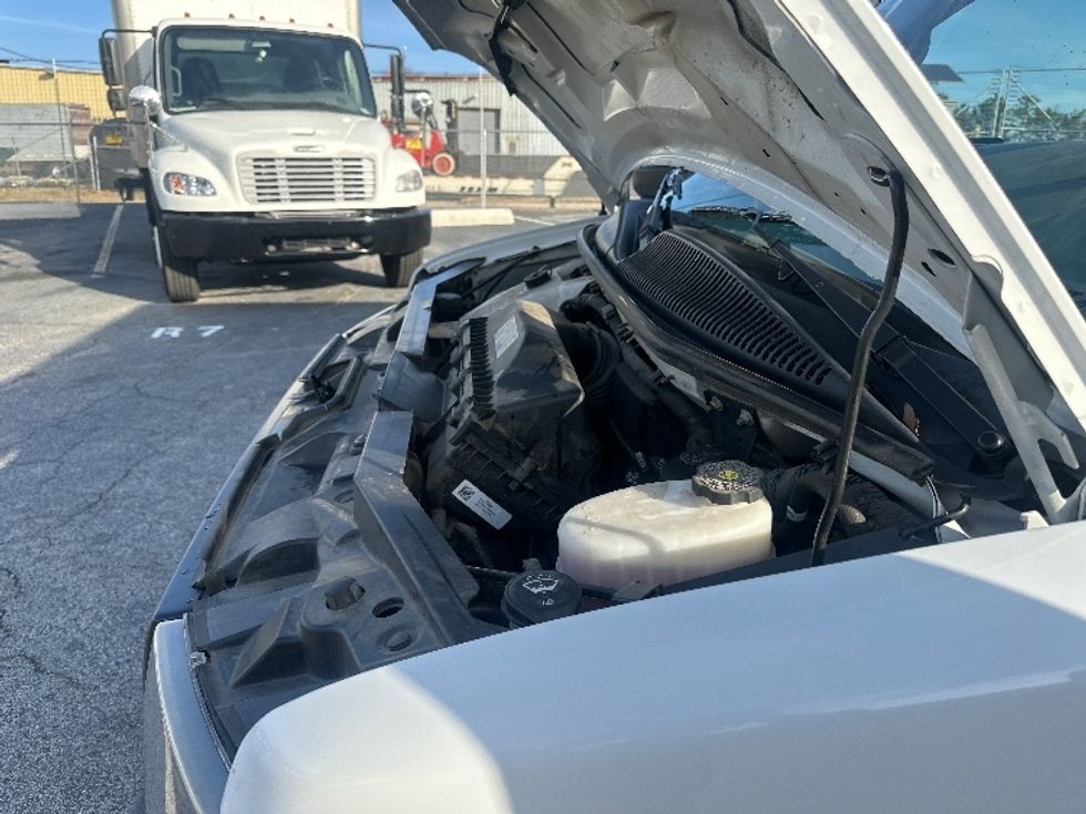 Light Duty Box Truck-Light and Medium Duty Trucks-GMC-2021-Savana G33903-Forest Park-GA-111,462\n\t\tmiles-$ 29,500 - Image 24