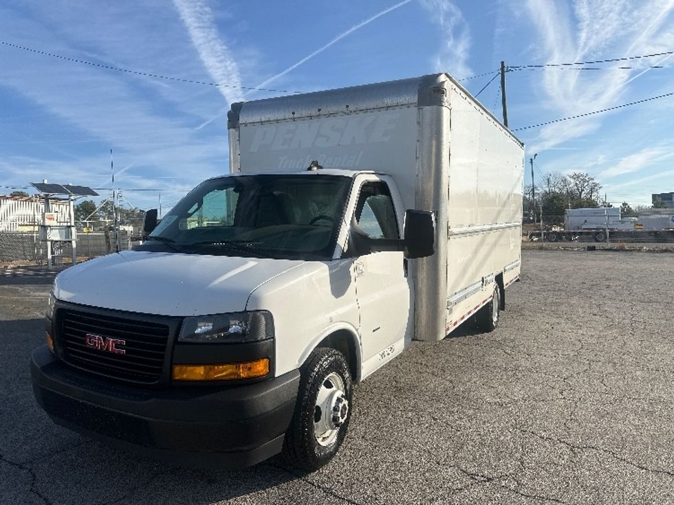 Light Duty Box Truck-Light and Medium Duty Trucks-GMC-2021-Savana G33903-Forest Park-GA-111,462\n\t\tmiles-$ 29,500 - Image 3