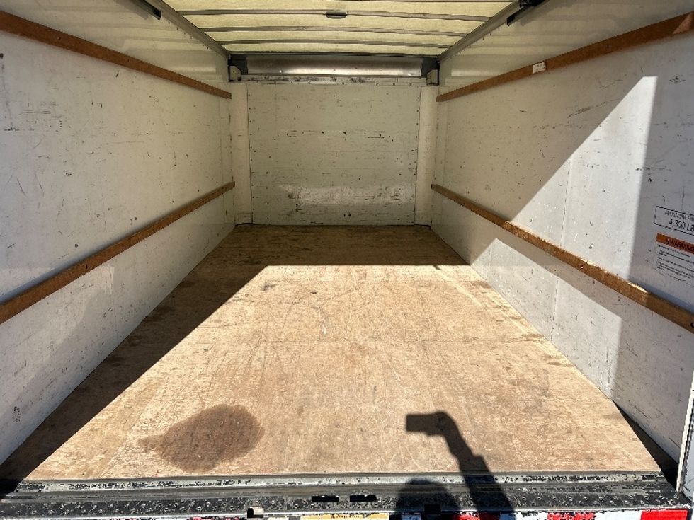 Light Duty Box Truck-Light and Medium Duty Trucks-GMC-2021-Savana G33903-Forest Park-GA-98,842\n\t\tmiles-$ 31,000 - Image 10