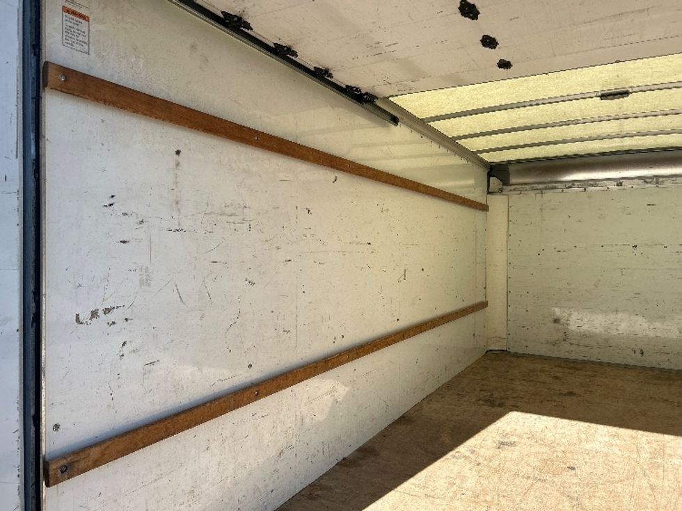 Light Duty Box Truck-Light and Medium Duty Trucks-GMC-2021-Savana G33903-Forest Park-GA-98,842\n\t\tmiles-$ 31,000 - Image 11