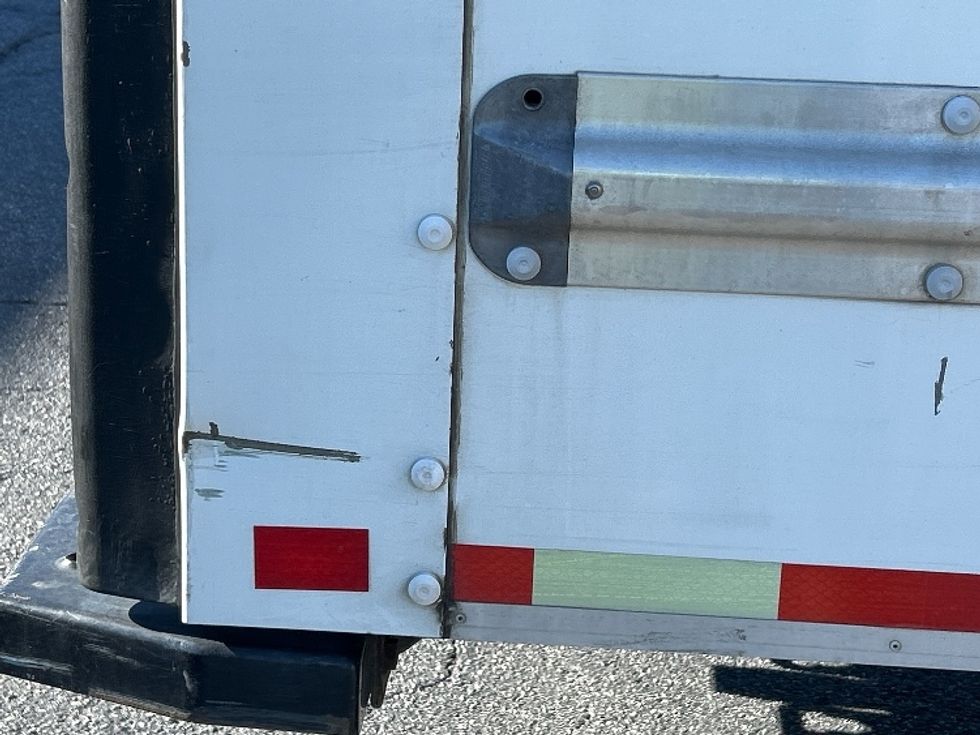 Light Duty Box Truck-Light and Medium Duty Trucks-GMC-2021-Savana G33903-Forest Park-GA-98,842\n\t\tmiles-$ 31,000 - Image 26