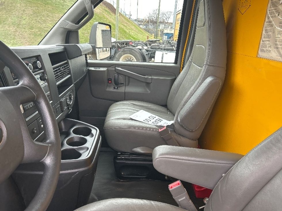 Light Duty Box Truck-Light and Medium Duty Trucks-GMC-2021-Savana G33903-Fort Myers-FL-96,103\n\t\tmiles-$ 28,000 - Image 18