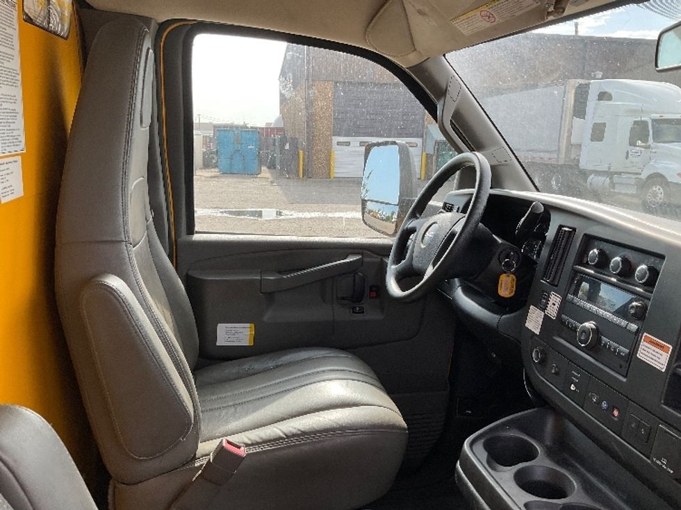 Light Duty Box Truck-Light and Medium Duty Trucks-GMC-2021-Savana G33903-Fort Smith-AR-124,213\n\t\tmiles-$ 11,500 - Image 20