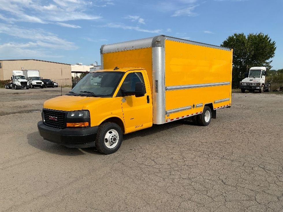 Light Duty Box Truck-Light and Medium Duty Trucks-GMC-2021-Savana G33903-Fort Smith-AR-124,213\n\t\tmiles-$ 11,500 - Image 3