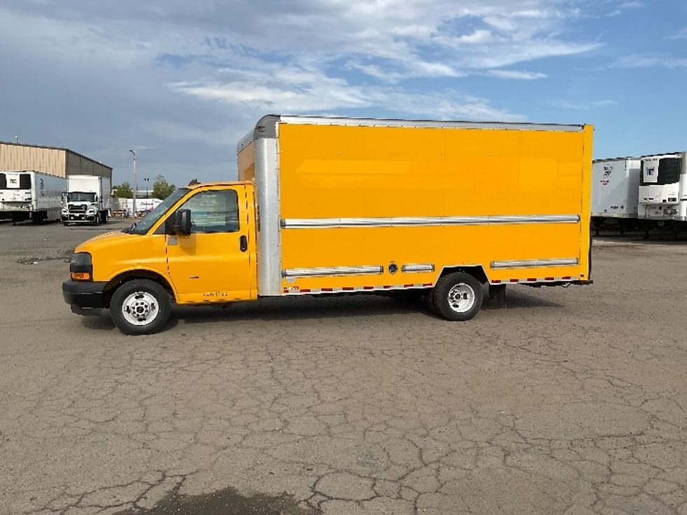 Light Duty Box Truck-Light and Medium Duty Trucks-GMC-2021-Savana G33903-Fort Smith-AR-124,213\n\t\tmiles-$ 11,500 - Image 4