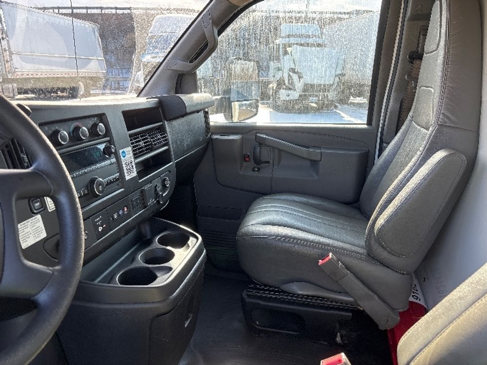 Light Duty Box Truck-Light and Medium Duty Trucks-GMC-2021-Savana G33903-Fort Wayne-IN-109,358\n\t\tmiles-$ 27,500 - Image 18