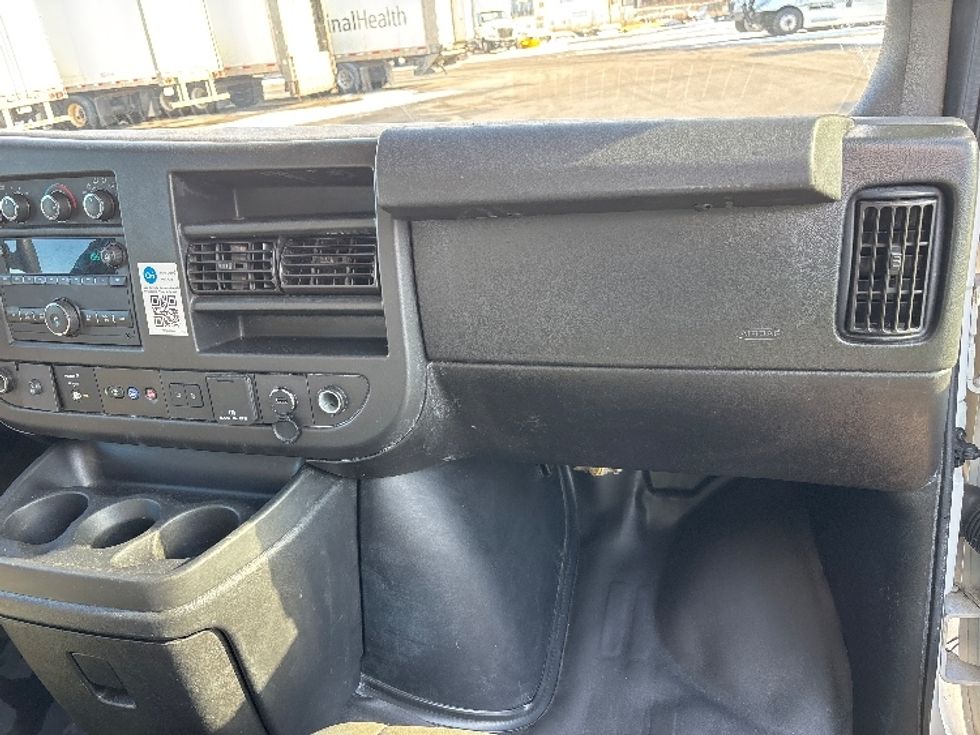 Light Duty Box Truck-Light and Medium Duty Trucks-GMC-2021-Savana G33903-Fort Wayne-IN-109,358\n\t\tmiles-$ 27,500 - Image 20