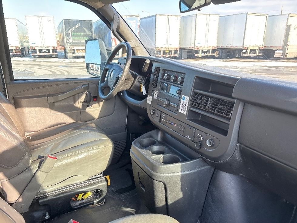 Light Duty Box Truck-Light and Medium Duty Trucks-GMC-2021-Savana G33903-Fort Wayne-IN-109,358\n\t\tmiles-$ 27,500 - Image 21