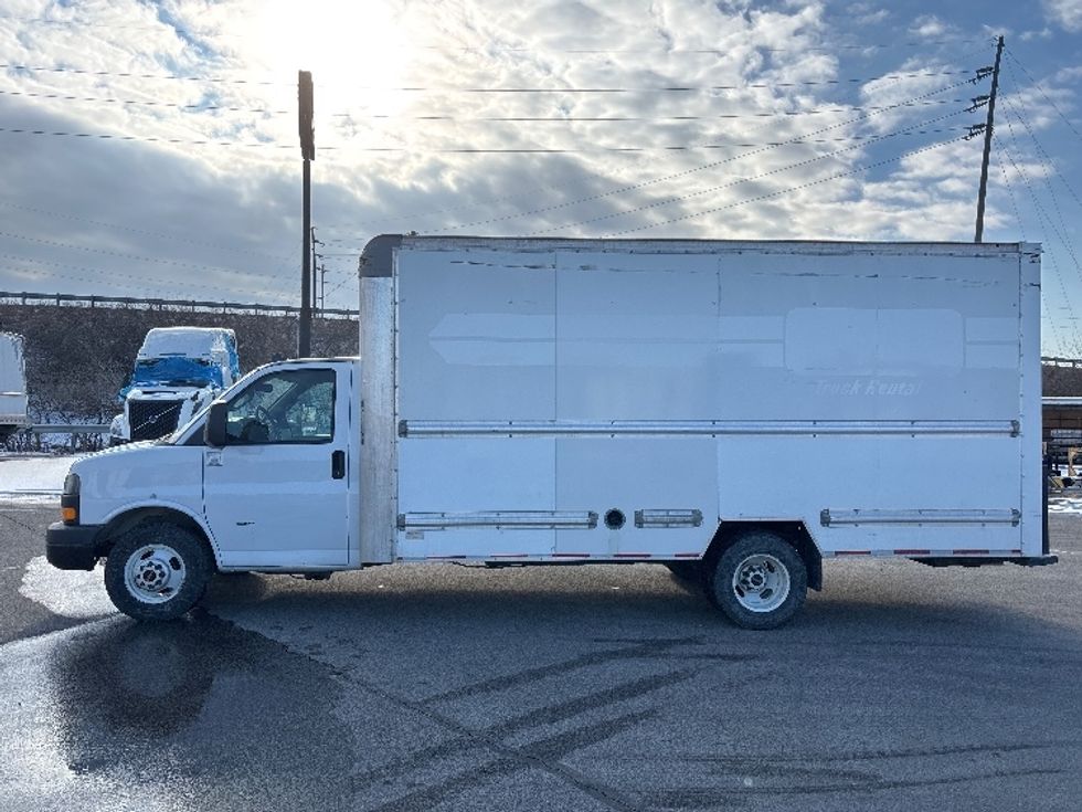 Light Duty Box Truck-Light and Medium Duty Trucks-GMC-2021-Savana G33903-Fort Wayne-IN-109,358\n\t\tmiles-$ 27,500 - Image 4