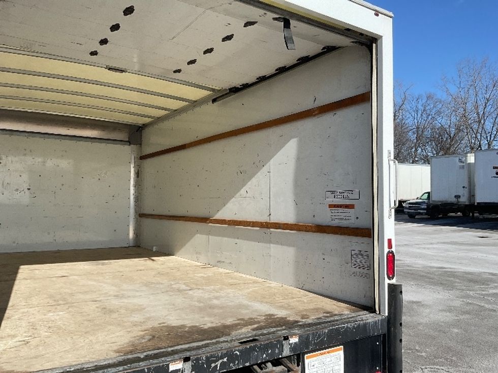 Light Duty Box Truck-Light and Medium Duty Trucks-GMC-2021-Savana G33903-Fort Wayne-IN-121,660\n\t\tmiles-$ 26,250 - Image 11