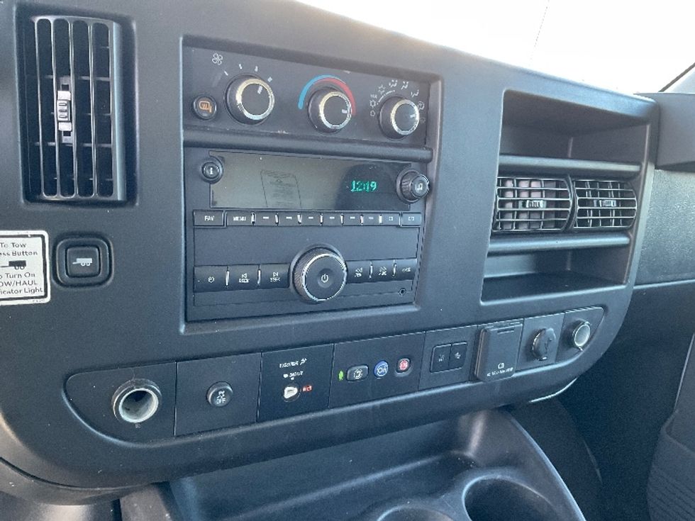 Light Duty Box Truck-Light and Medium Duty Trucks-GMC-2021-Savana G33903-Fort Wayne-IN-121,660\n\t\tmiles-$ 26,250 - Image 24