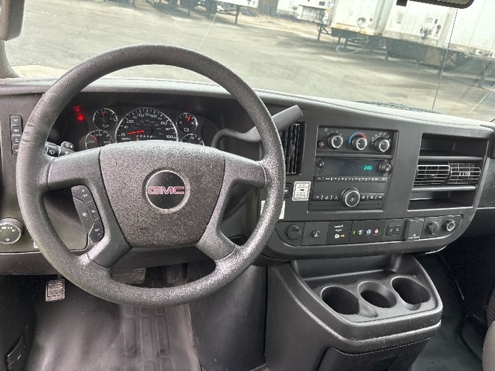 Light Duty Box Truck-Light and Medium Duty Trucks-GMC-2021-Savana G33903-Fort Wayne-IN-79,075\n\t\tmiles-$ 30,750 - Image 17