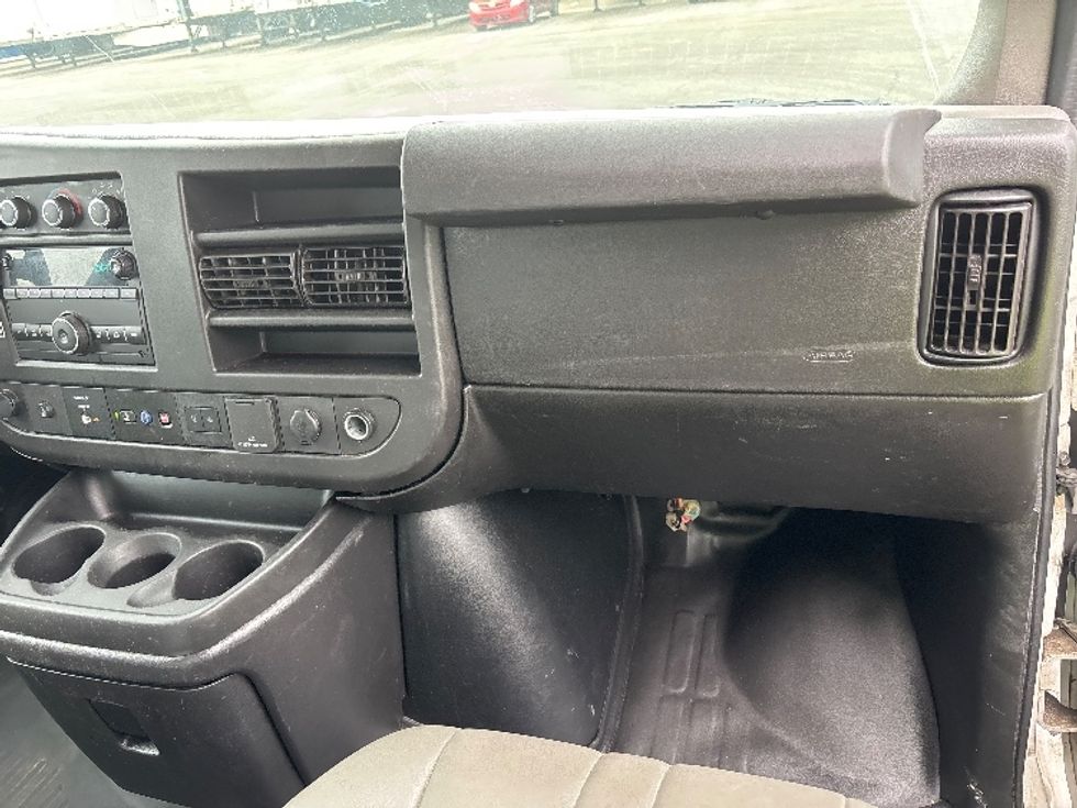 Light Duty Box Truck-Light and Medium Duty Trucks-GMC-2021-Savana G33903-Fort Wayne-IN-79,075\n\t\tmiles-$ 30,750 - Image 20