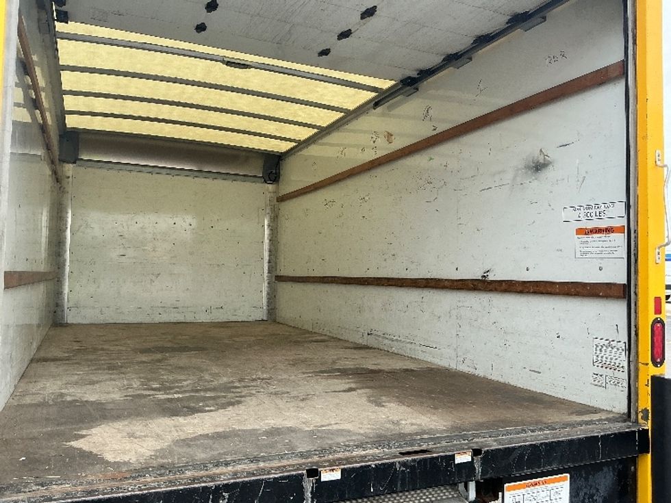 Light Duty Box Truck-Light and Medium Duty Trucks-GMC-2021-Savana G33903-Fort Wayne-IN-90,802\n\t\tmiles-$ 27,000 - Image 12