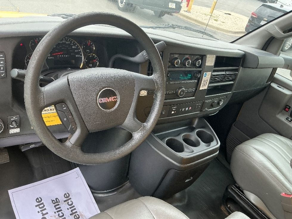 Light Duty Box Truck-Light and Medium Duty Trucks-GMC-2021-Savana G33903-Fort Wayne-IN-90,802\n\t\tmiles-$ 27,000 - Image 18