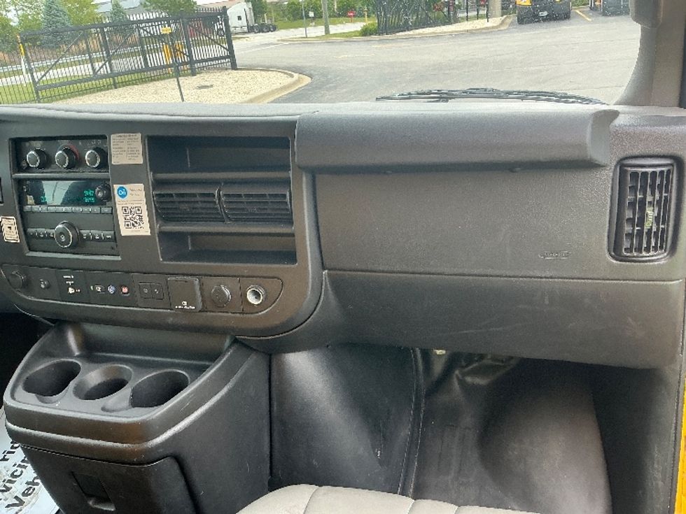 Light Duty Box Truck-Light and Medium Duty Trucks-GMC-2021-Savana G33903-Fort Wayne-IN-90,802\n\t\tmiles-$ 27,000 - Image 21