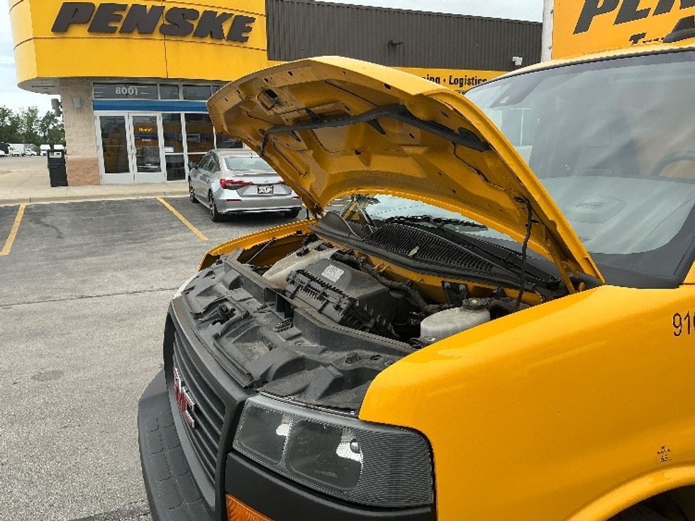 Light Duty Box Truck-Light and Medium Duty Trucks-GMC-2021-Savana G33903-Fort Wayne-IN-90,802\n\t\tmiles-$ 27,000 - Image 24
