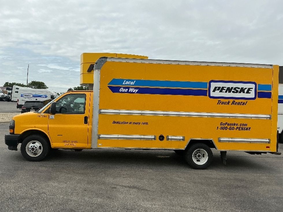 Light Duty Box Truck-Light and Medium Duty Trucks-GMC-2021-Savana G33903-Fort Wayne-IN-90,802\n\t\tmiles-$ 27,000 - Image 4