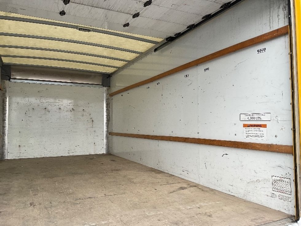 Light Duty Box Truck-Light and Medium Duty Trucks-GMC-2021-Savana G33903-Fort Wayne-IN-95,567\n\t\tmiles-$ 26,250 - Image 11