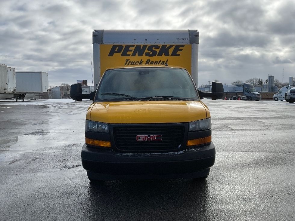Light Duty Box Truck-Light and Medium Duty Trucks-GMC-2021-Savana G33903-Fort Wayne-IN-95,567\n\t\tmiles-$ 26,250 - Image 2