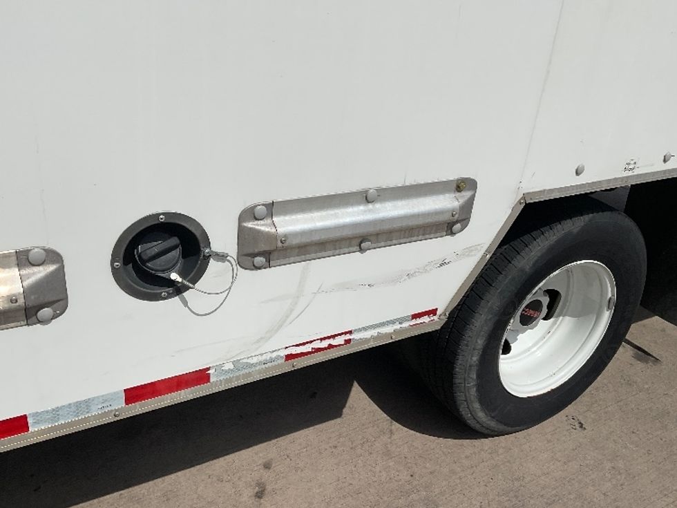 Light Duty Box Truck-Light and Medium Duty Trucks-GMC-2021-Savana G33903-Fort Worth-TX-107,049\n\t\tmiles-$ 29,000 - Image 27