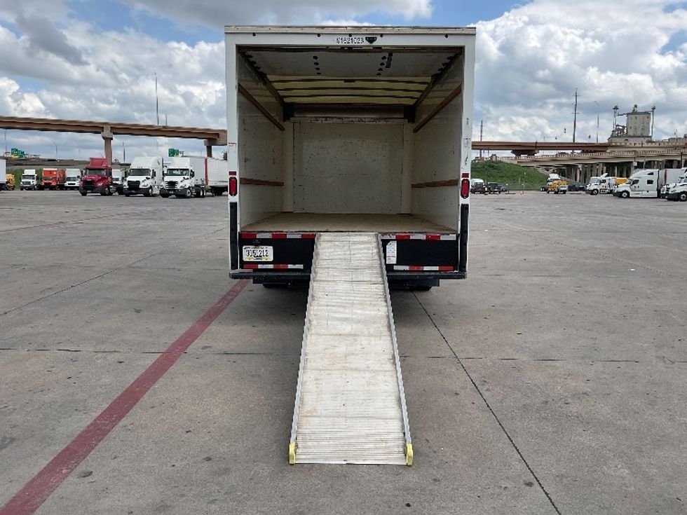 Light Duty Box Truck-Light and Medium Duty Trucks-GMC-2021-Savana G33903-Fort Worth-TX-107,049\n\t\tmiles-$ 29,000 - Image 9