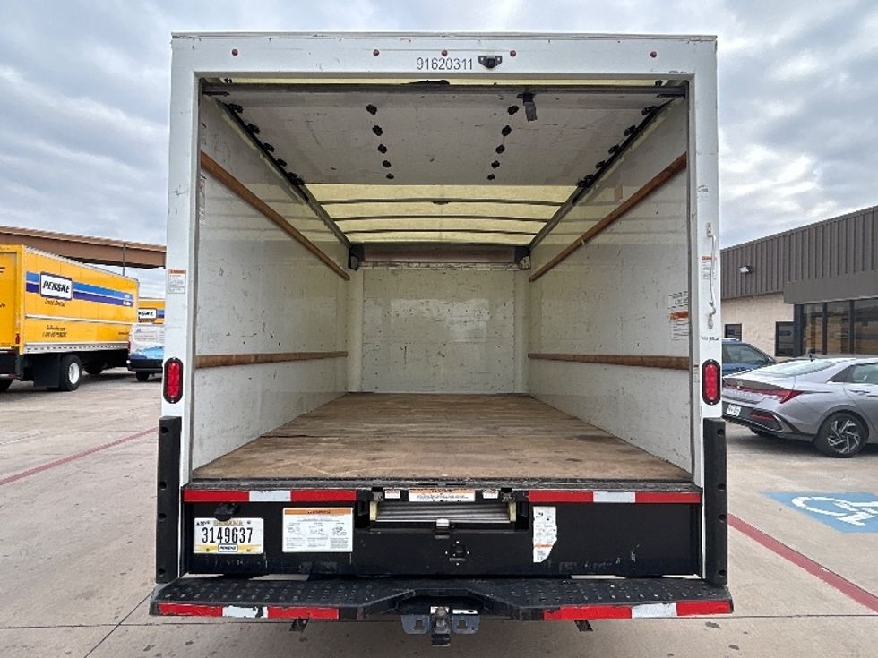 Light Duty Box Truck-Light and Medium Duty Trucks-GMC-2021-Savana G33903-Fort Worth-TX-109,639\n\t\tmiles-$ 28,250 - Image 8