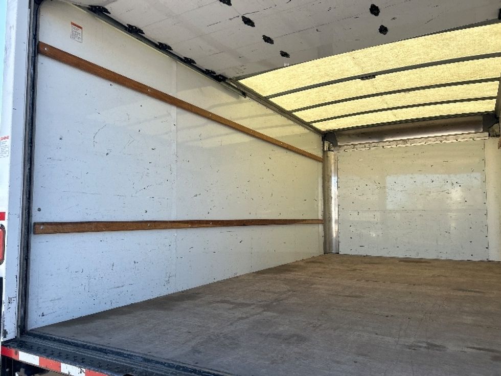 Light Duty Box Truck-Light and Medium Duty Trucks-GMC-2021-Savana G33903-Fort Worth-TX-120,600\n\t\tmiles-$ 27,000 - Image 11