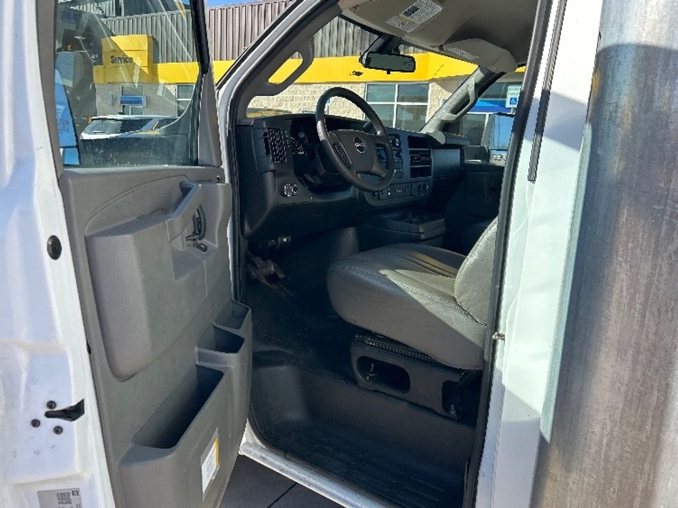 Light Duty Box Truck-Light and Medium Duty Trucks-GMC-2021-Savana G33903-Fort Worth-TX-120,600\n\t\tmiles-$ 27,000 - Image 16