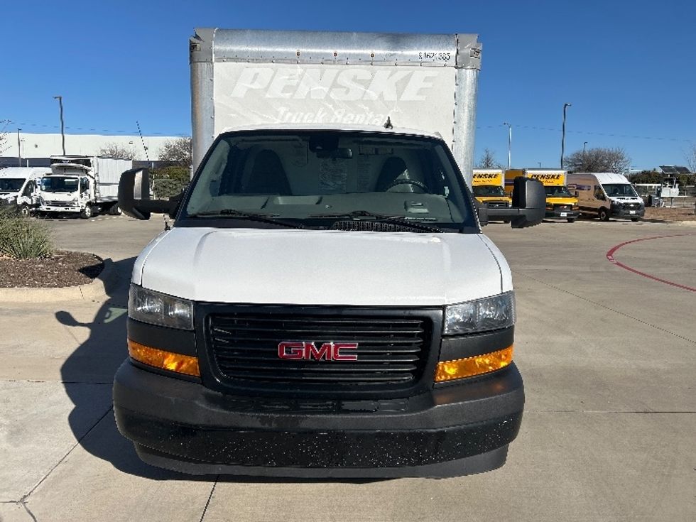 Light Duty Box Truck-Light and Medium Duty Trucks-GMC-2021-Savana G33903-Fort Worth-TX-120,600\n\t\tmiles-$ 27,000 - Image 2