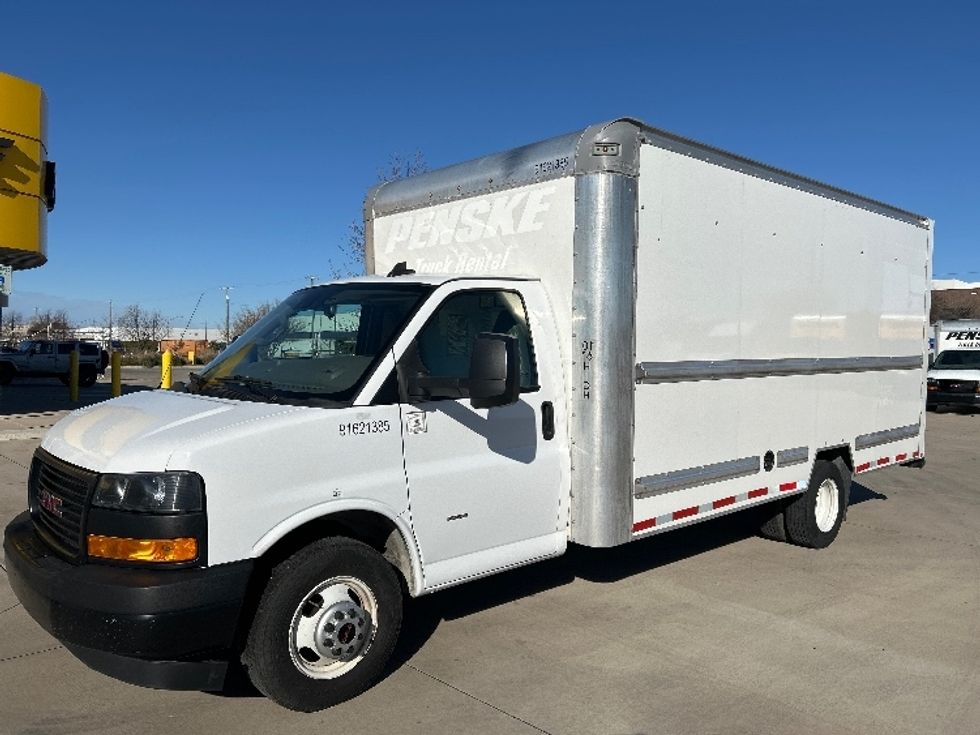 Light Duty Box Truck-Light and Medium Duty Trucks-GMC-2021-Savana G33903-Fort Worth-TX-120,600\n\t\tmiles-$ 27,000 - Image 3