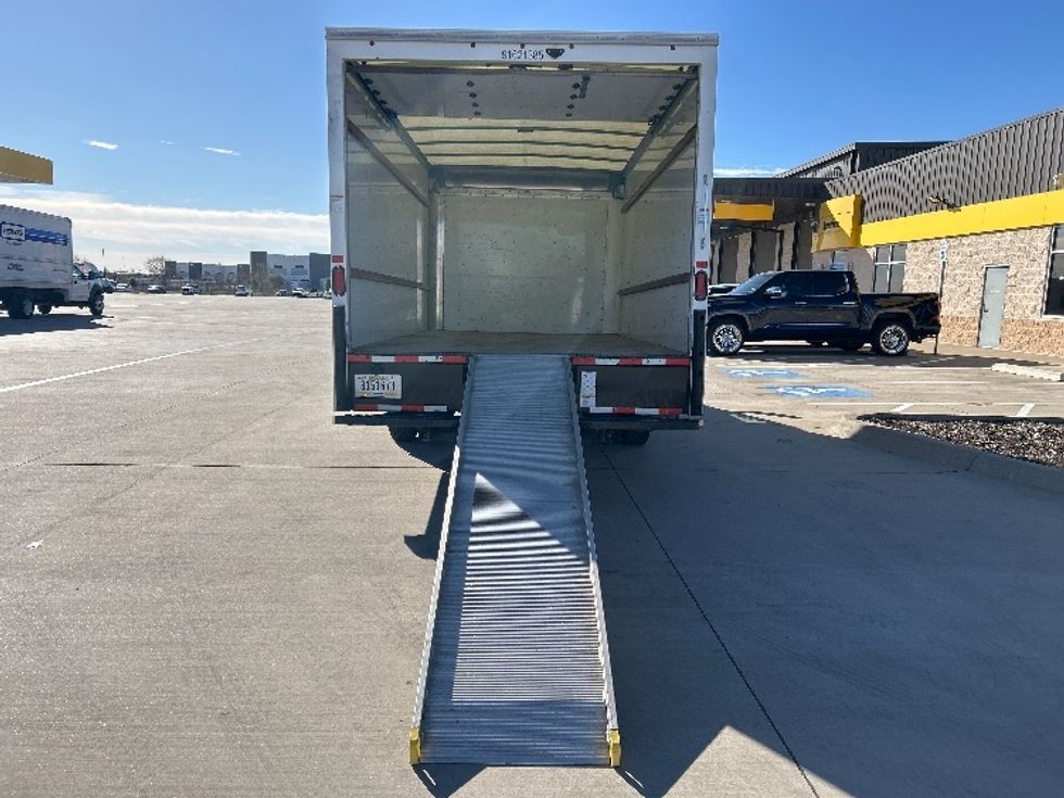 Light Duty Box Truck-Light and Medium Duty Trucks-GMC-2021-Savana G33903-Fort Worth-TX-120,600\n\t\tmiles-$ 27,000 - Image 9