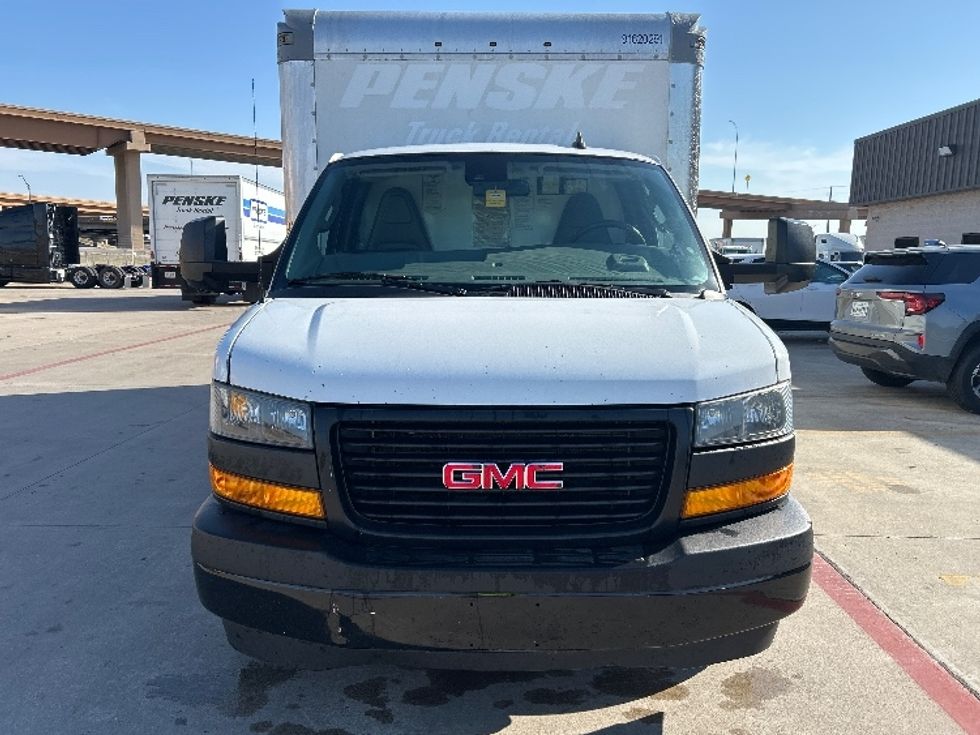 Light Duty Box Truck-Light and Medium Duty Trucks-GMC-2021-Savana G33903-Fort Worth-TX-121,294\n\t\tmiles-$ 27,500 - Image 2