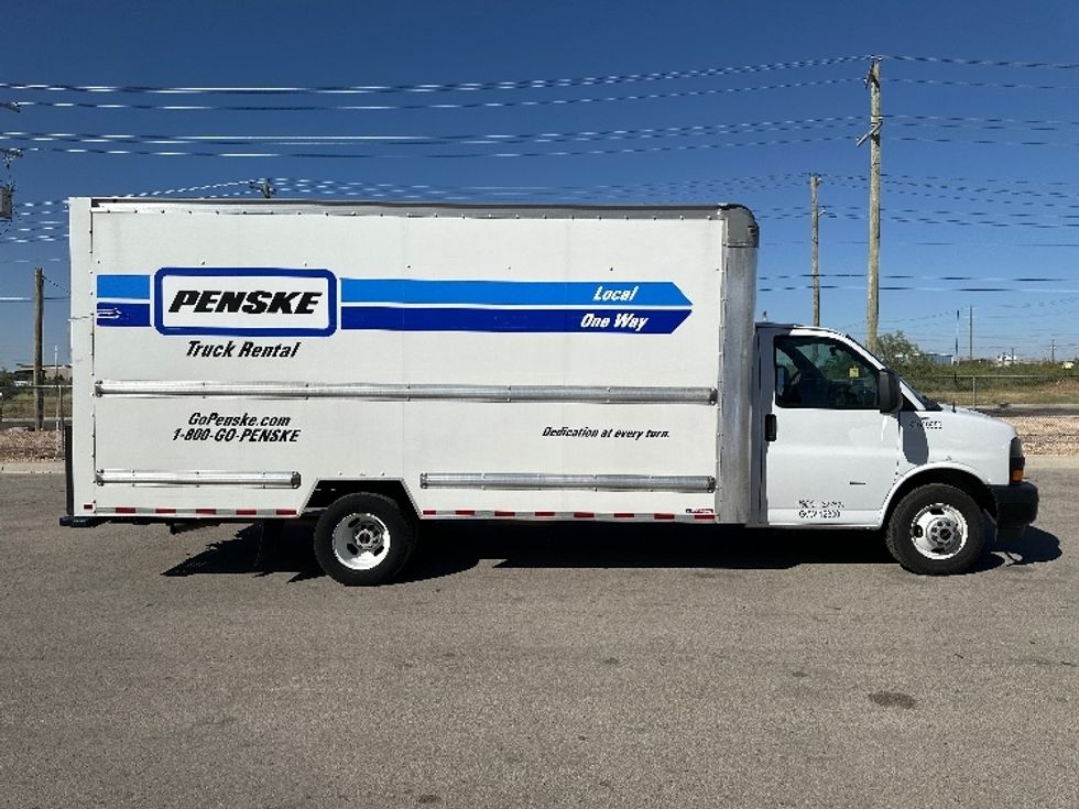 Light Duty Box Truck-Light and Medium Duty Trucks-GMC-2021-Savana G33903-Fort Worth-TX-121,558\n\t\tmiles-$ 25,750 - Image 14