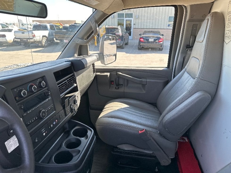 Light Duty Box Truck-Light and Medium Duty Trucks-GMC-2021-Savana G33903-Fort Worth-TX-121,558\n\t\tmiles-$ 25,750 - Image 18