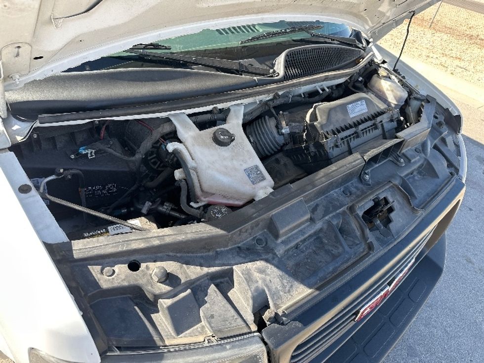 Light Duty Box Truck-Light and Medium Duty Trucks-GMC-2021-Savana G33903-Fort Worth-TX-121,558\n\t\tmiles-$ 25,750 - Image 22