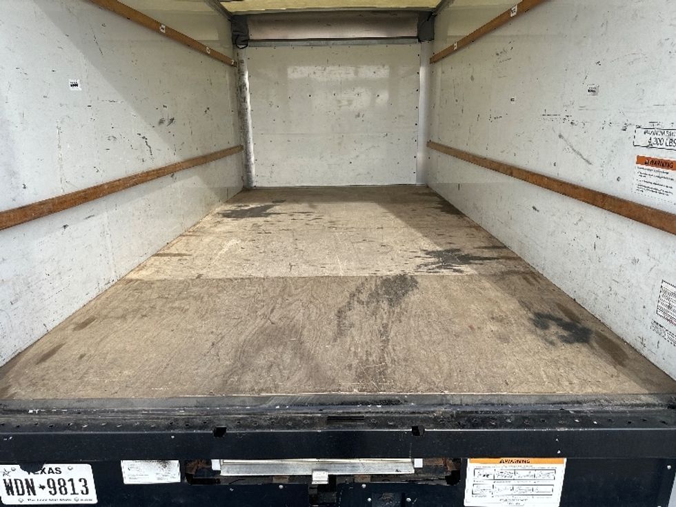 Light Duty Box Truck-Light and Medium Duty Trucks-GMC-2021-Savana G33903-Fort Worth-TX-87,320\n\t\tmiles-$ 30,750 - Image 10