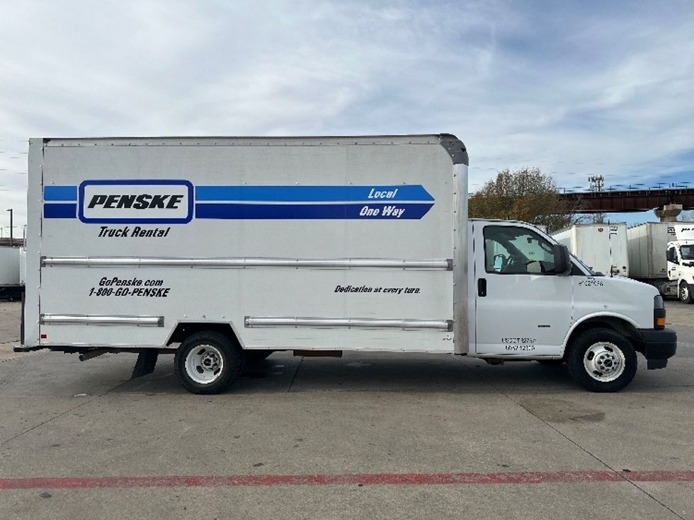 Light Duty Box Truck-Light and Medium Duty Trucks-GMC-2021-Savana G33903-Fort Worth-TX-87,320\n\t\tmiles-$ 30,750 - Image 15