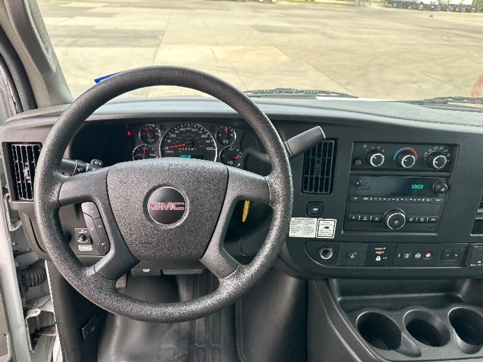 Light Duty Box Truck-Light and Medium Duty Trucks-GMC-2021-Savana G33903-Fort Worth-TX-87,320\n\t\tmiles-$ 30,750 - Image 18