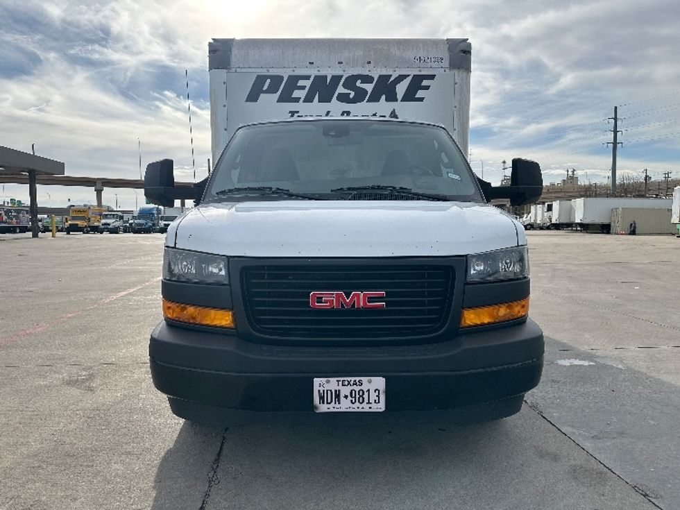 Light Duty Box Truck-Light and Medium Duty Trucks-GMC-2021-Savana G33903-Fort Worth-TX-87,320\n\t\tmiles-$ 30,750 - Image 2