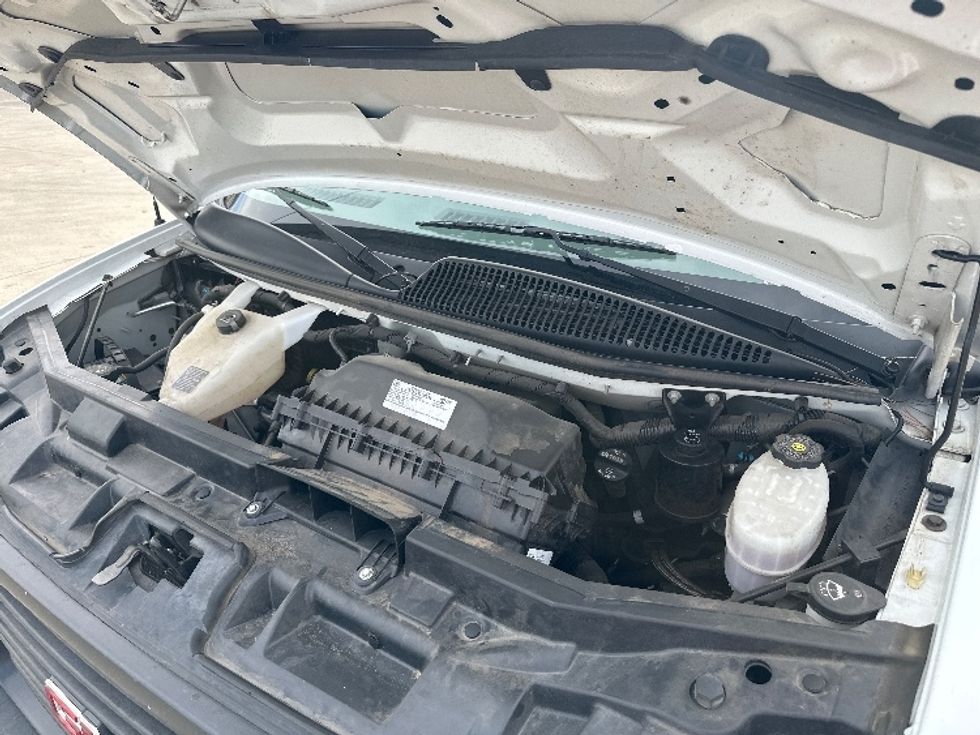 Light Duty Box Truck-Light and Medium Duty Trucks-GMC-2021-Savana G33903-Fort Worth-TX-87,320\n\t\tmiles-$ 30,750 - Image 24