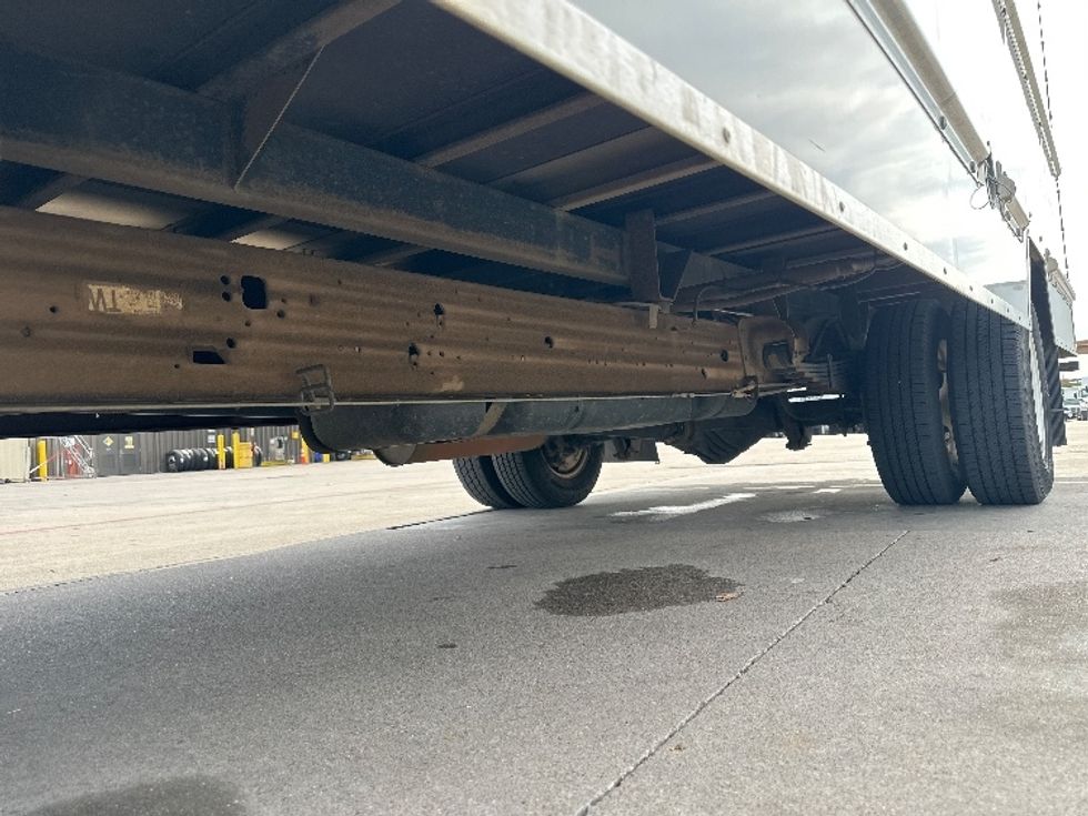 Light Duty Box Truck-Light and Medium Duty Trucks-GMC-2021-Savana G33903-Fort Worth-TX-87,320\n\t\tmiles-$ 30,750 - Image 5