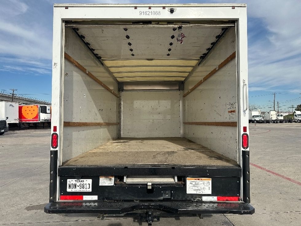Light Duty Box Truck-Light and Medium Duty Trucks-GMC-2021-Savana G33903-Fort Worth-TX-87,320\n\t\tmiles-$ 30,750 - Image 8