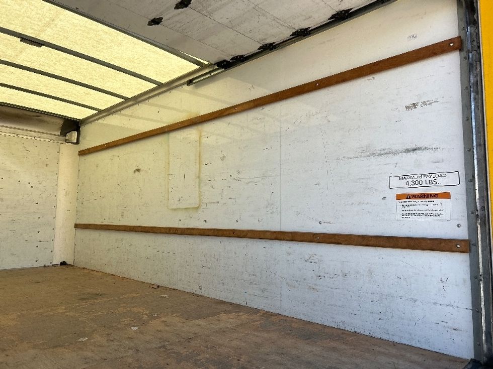 Light Duty Box Truck-Light and Medium Duty Trucks-GMC-2021-Savana G33903-Fort Worth-TX-88,727\n\t\tmiles-$ 27,750 - Image 12