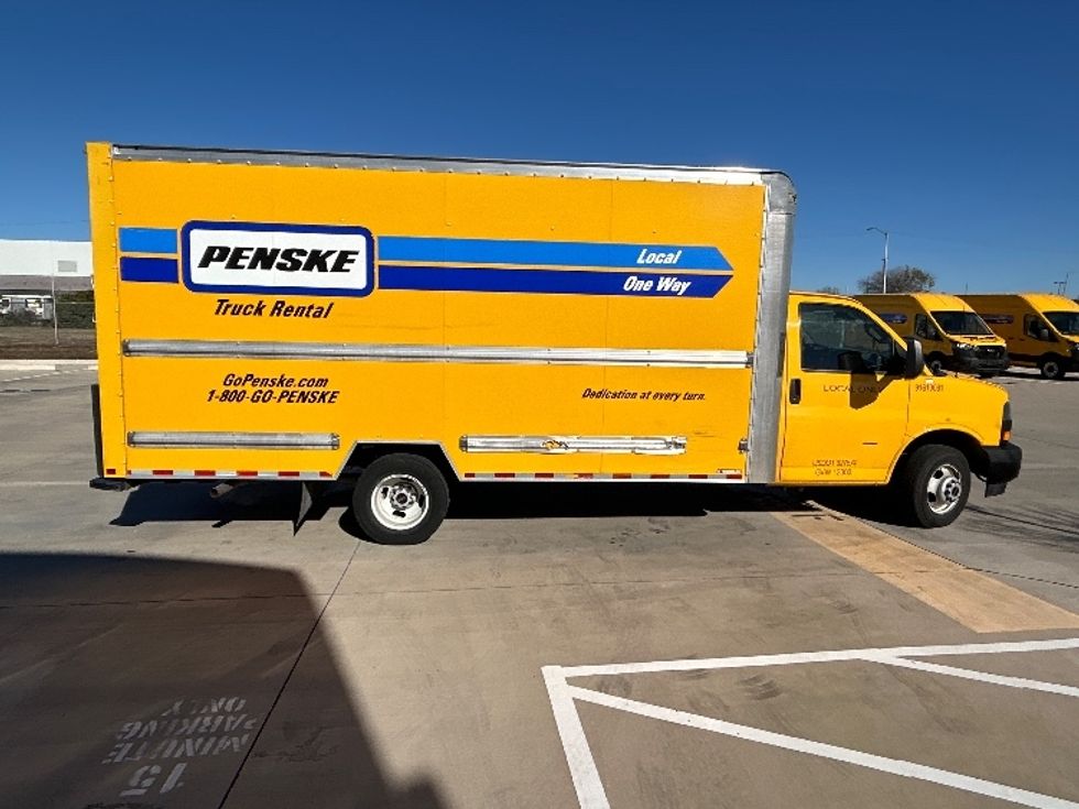 Light Duty Box Truck-Light and Medium Duty Trucks-GMC-2021-Savana G33903-Fort Worth-TX-88,727\n\t\tmiles-$ 27,750 - Image 15