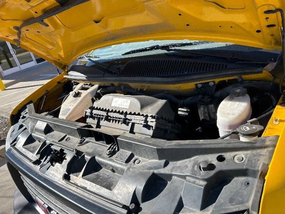 Light Duty Box Truck-Light and Medium Duty Trucks-GMC-2021-Savana G33903-Fort Worth-TX-88,727\n\t\tmiles-$ 27,750 - Image 24